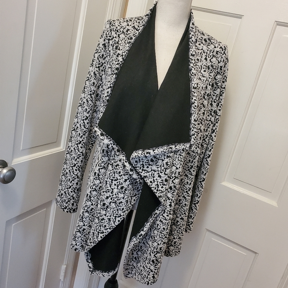 Kut from the Cloth Open front Cascading Knit Cardigan size Large, classic